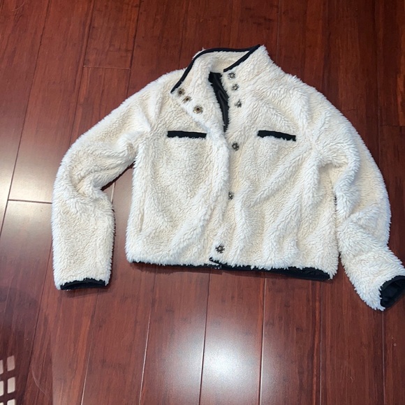 Jacket - Picture 1 of 4